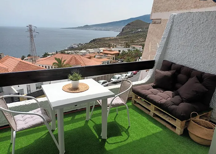 Amejica - With Terrace And Sea View